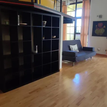 La Casa Di Amy - Loft Con Garage Privato アパート ミラノ