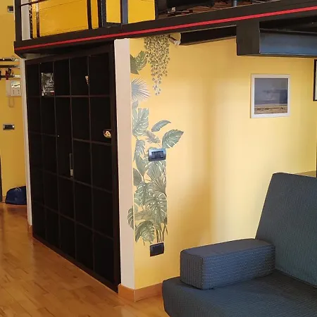 La Casa Di Amy - Loft Con Garage Privato アパート